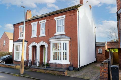 4 bedroom semi-detached house for sale, Heath Street, Stourbridge, DY8 1SA