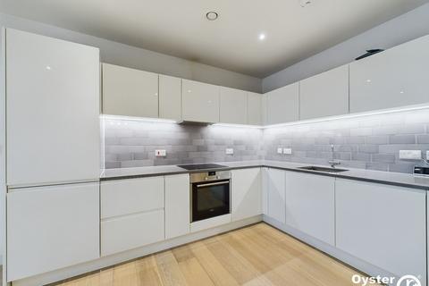 2 bedroom ground floor flat to rent, Royal Wharf Walk, London, E16