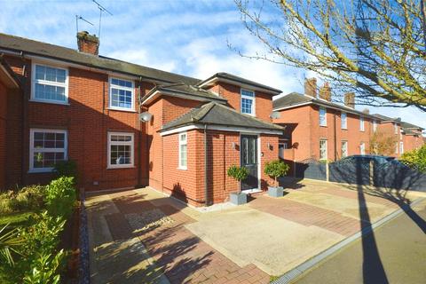 4 bedroom semi-detached house for sale, Irvine Road, Colchester, Essex, CO3