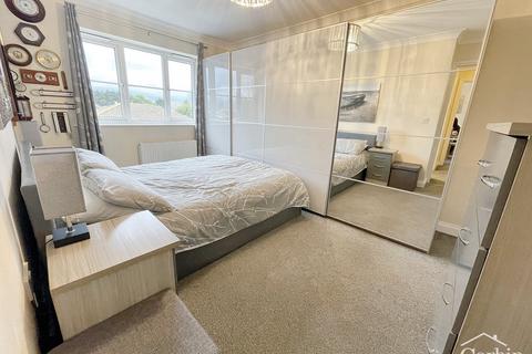 2 bedroom flat for sale, Gracie Court, Bournemouth, BH10 7