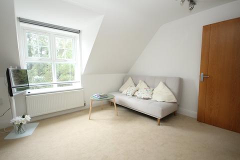 2 bedroom apartment for sale, Alumhurst Road, ALUM CHINE, BH4