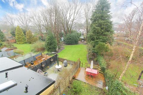 50 Park Hill, Carshalton, SM5 3RU