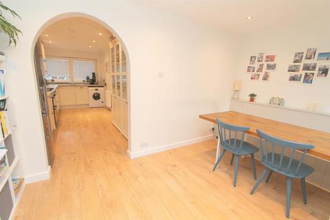 50 Park Hill, Carshalton, SM5 3RU