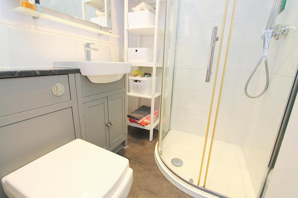 Ensuite.jpg