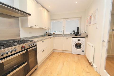 50 Park Hill, Carshalton, SM5 3RU