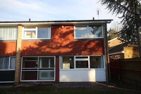 3 bedroom end of terrace house to rent, Langtons Meadow, Farnham Common SL2