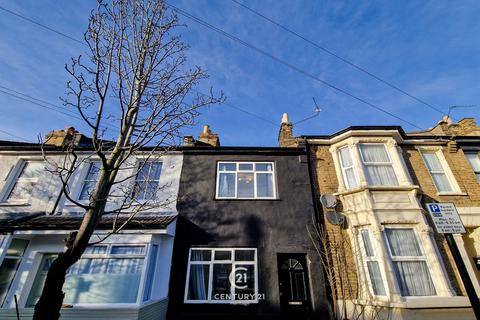 2 bedroom terraced house for sale, Trevelyan Road, London