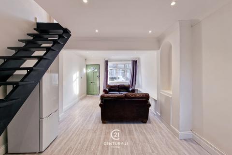 2 bedroom terraced house for sale, Trevelyan Road, London