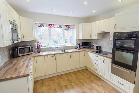 4 bedroom detached house for sale, Elmcroft Road, North Kilworth