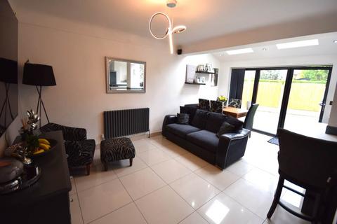 3 bedroom detached house to rent, Clydesdale, Whitby, Ellesmere Port