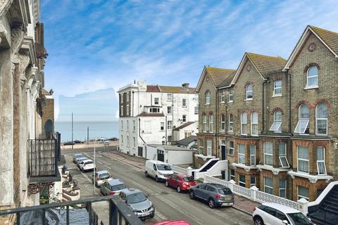 2 bedroom apartment to rent, Athelstan Road Margate CT9