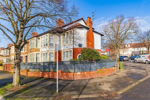 4 bedroom end of terrace house for sale, Melrose Avenue, Cardiff CF23