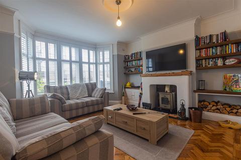 4 bedroom end of terrace house for sale, Melrose Avenue, Cardiff CF23