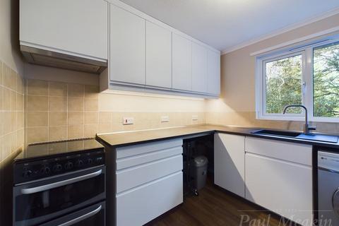 2 bedroom flat to rent, Valery court, 2 Ashburton Road, Croydon