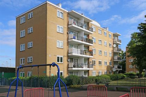 2 bedroom flat to rent, Hookham Court, Deeley Road, Wandsworth SW8