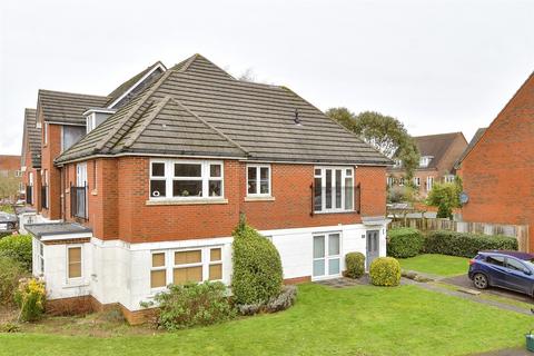 2 bedroom maisonette for sale, Halton Road, Kenley, Surrey