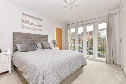 2 bedroom maisonette for sale, Halton Road, Kenley, Surrey