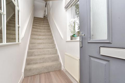 2 Halton Road, Kenley, CR8 5GN