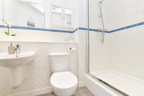 2 Halton Road, Kenley, CR8 5GN