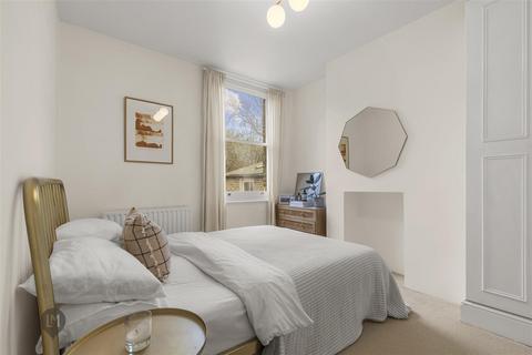 2 bedroom flat for sale, Earlsfield Road, London