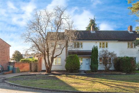 4 bedroom semi-detached house for sale, Woodlands Road, Tadley RG26