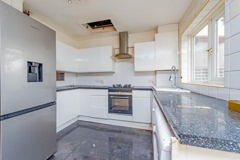 3 bedroom terraced house for sale, Kingsbridge Road, Morden