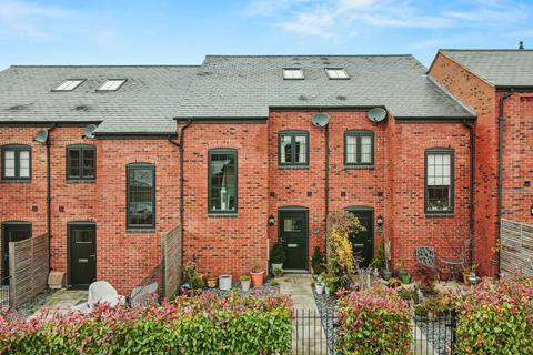 4 Foundry Close, Deanshanger, Milton Keynes, MK19 6FT