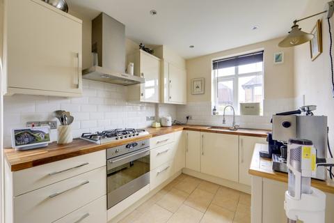 3 bedroom semi-detached house to rent, Firhill Road, Bellingham , London, SE6