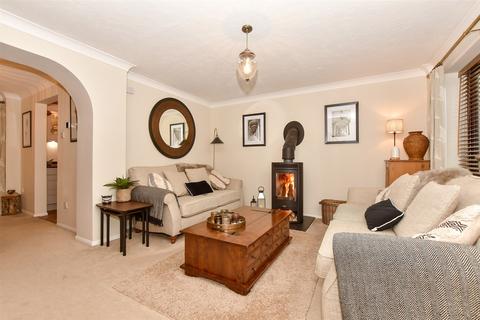 4 bedroom link detached house for sale