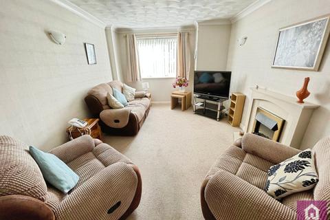 2 bedroom flat for sale, Queens Park View, Chester, Cheshire, CH4