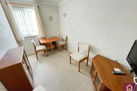 2 bedroom flat for sale, Queens Park View, Chester, Cheshire, CH4