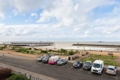 4 bedroom terraced house for sale, Central Parade, Herne Bay