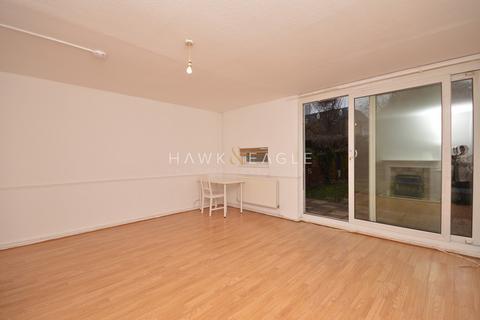 3 bedroom maisonette to rent, Cottage Street, London, Greater London. E14