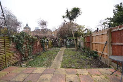 3 bedroom maisonette to rent, Cottage Street, London, Greater London. E14