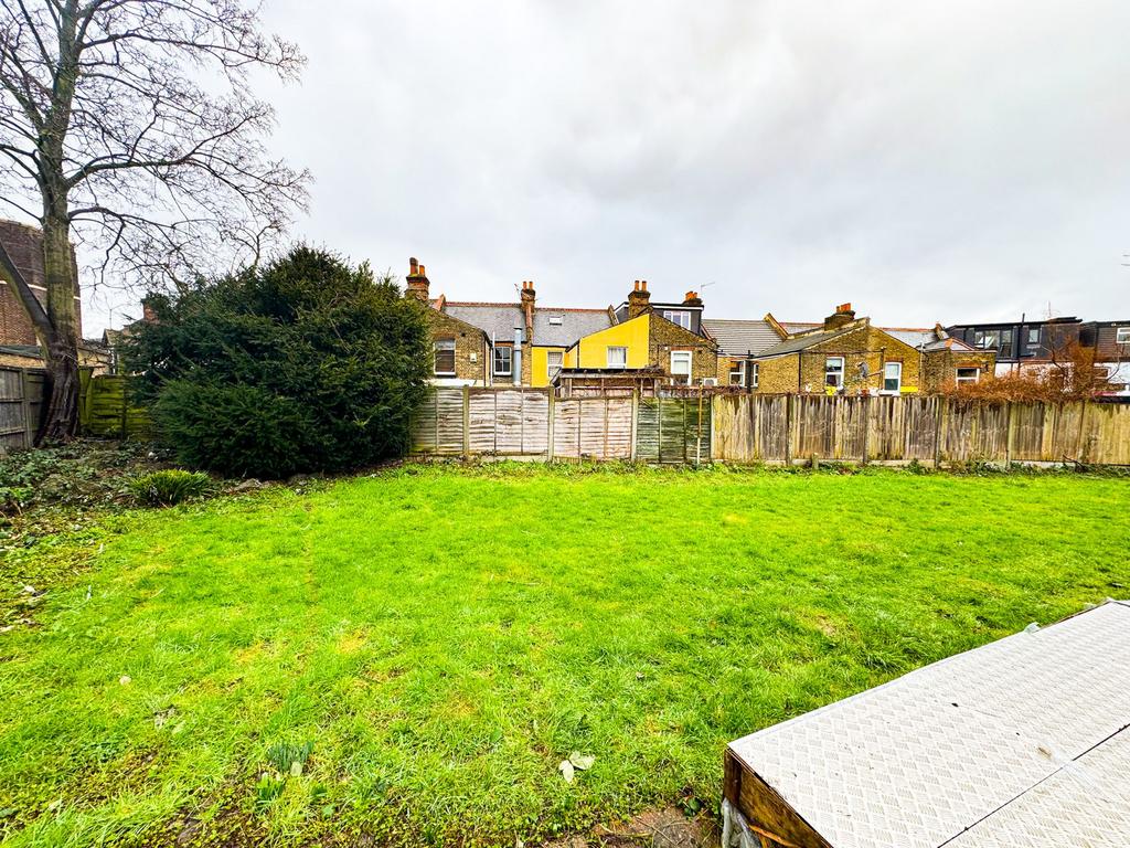 Preston Avenue E4