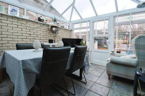 37 Edgehill, Freshbrook, Swindon, SN5 8NN