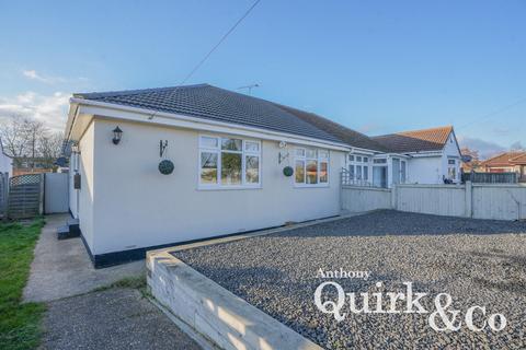 2 bedroom semi-detached bungalow for sale, Aspen Close, Canvey Island, SS8