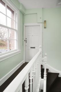 33/1 Baileyfield Road, Edinburgh, EH15 1NA