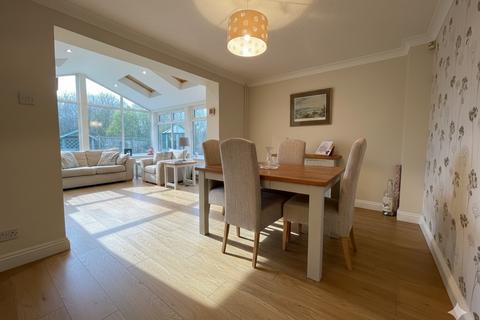 5 bedroom detached house for sale, Gatehill Gardens, Luton, Bedfordshire, LU3 4EZ