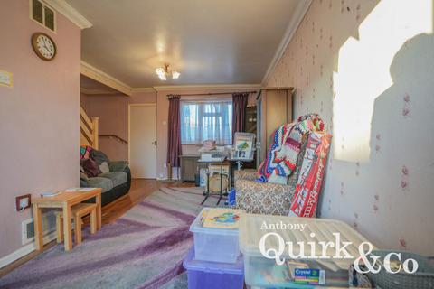 2 bedroom terraced house for sale, Hilton Road, Canvey Island, SS8