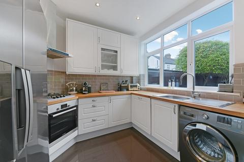 4 bedroom semi-detached house for sale, Morton Gardens, Wallington