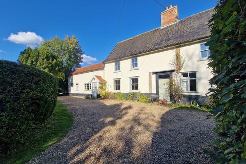 6 bedroom detached house for sale, North Green Road, Pulham St Mary