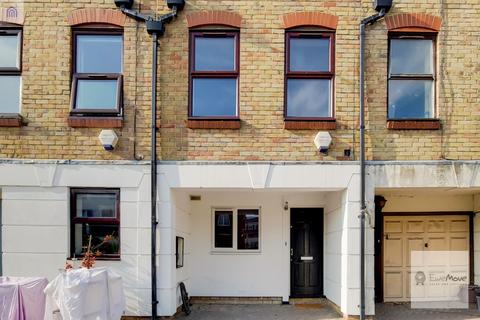 2 bedroom townhouse to rent, Malmesbury Road, London, E3