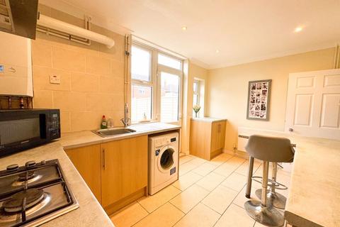 28 Clark Avenue, Grimsby, DN31 2BQ
