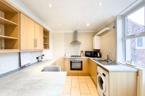 28 Clark Avenue, Grimsby, DN31 2BQ