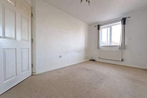 1 bedroom flat for sale, Middle Meadow, TIPTON, DY4 7LY