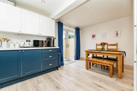 25 Derwent Drive, Chapeltown, Sheffield, S35 2QJ