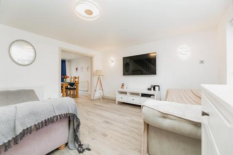 25 Derwent Drive, Chapeltown, Sheffield, S35 2QJ