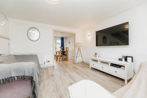 25 Derwent Drive, Chapeltown, Sheffield, S35 2QJ