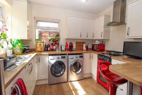 2 bedroom terraced house for sale, Wainwright Avenue, Brentwood CM13